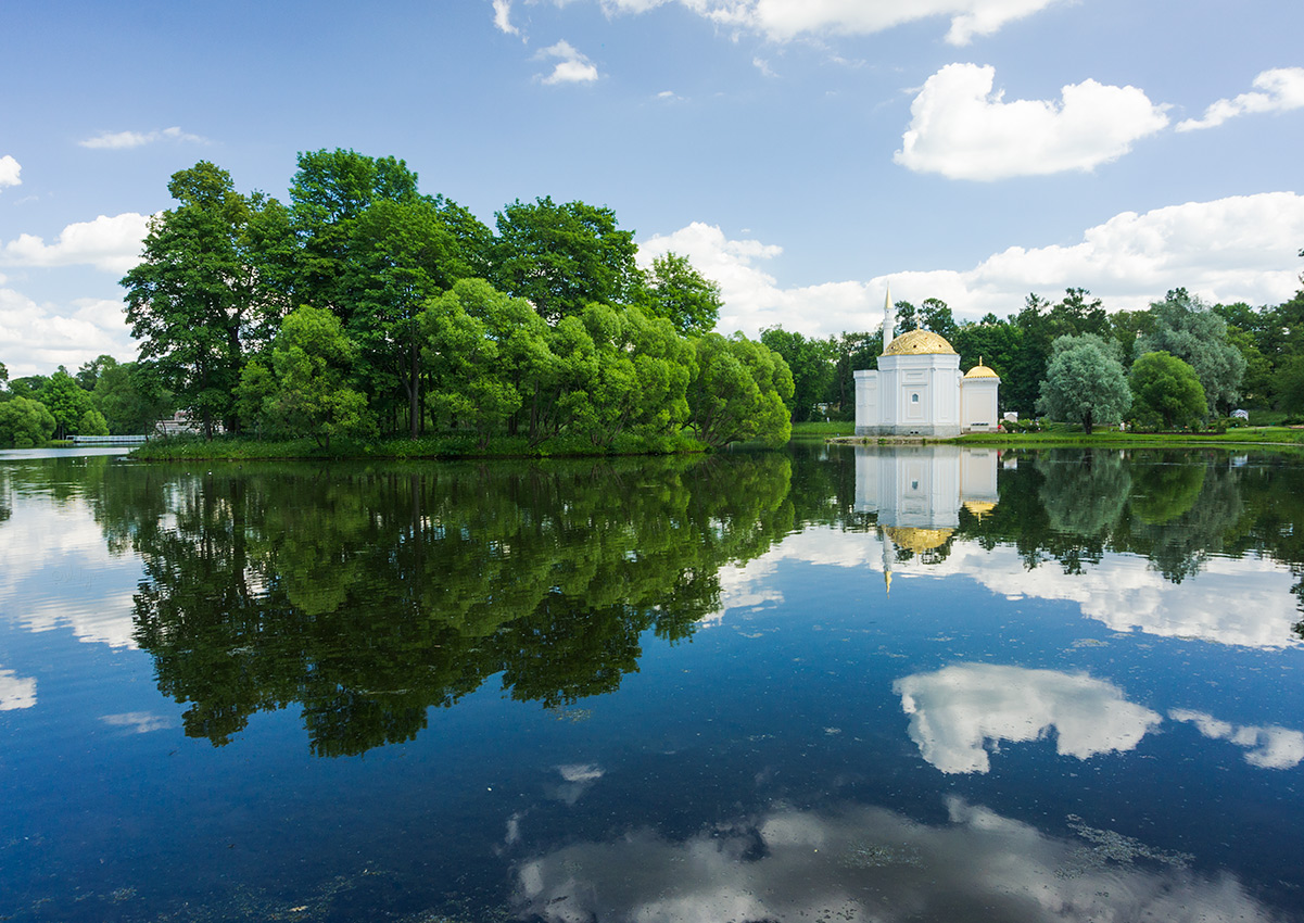 photo "Dream of summer" tags: landscape, architecture, travel, building, clouds, forest, lake, reflections, water