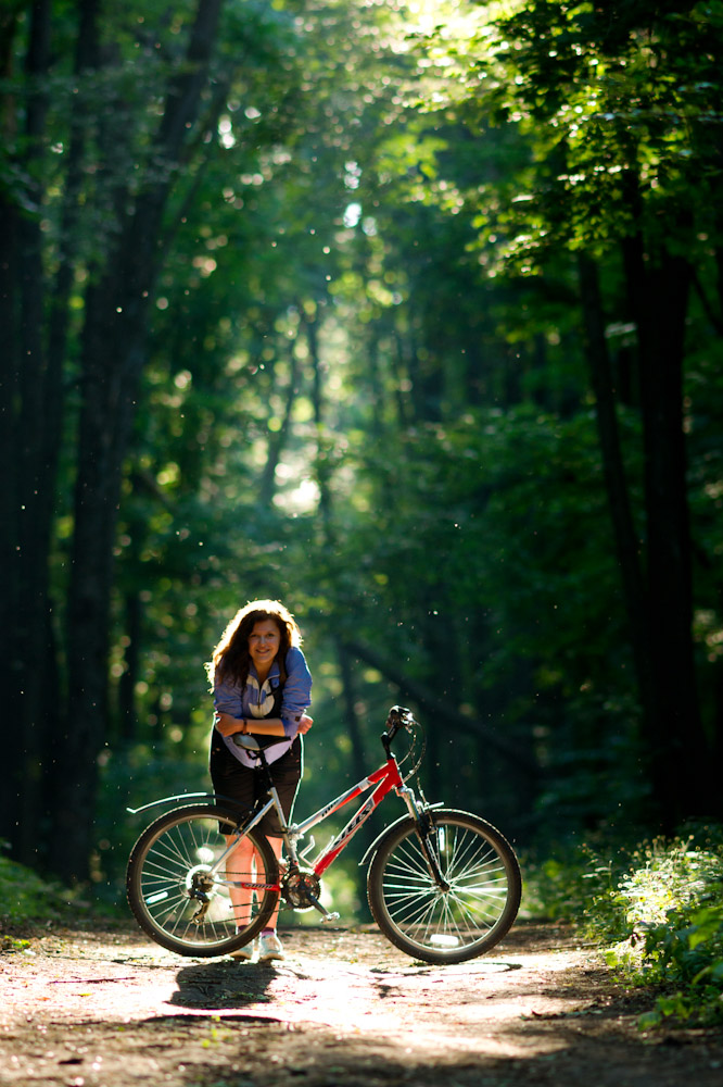 photo "***" tags: portrait, nature, forest, summer, sun, велосипед, луч