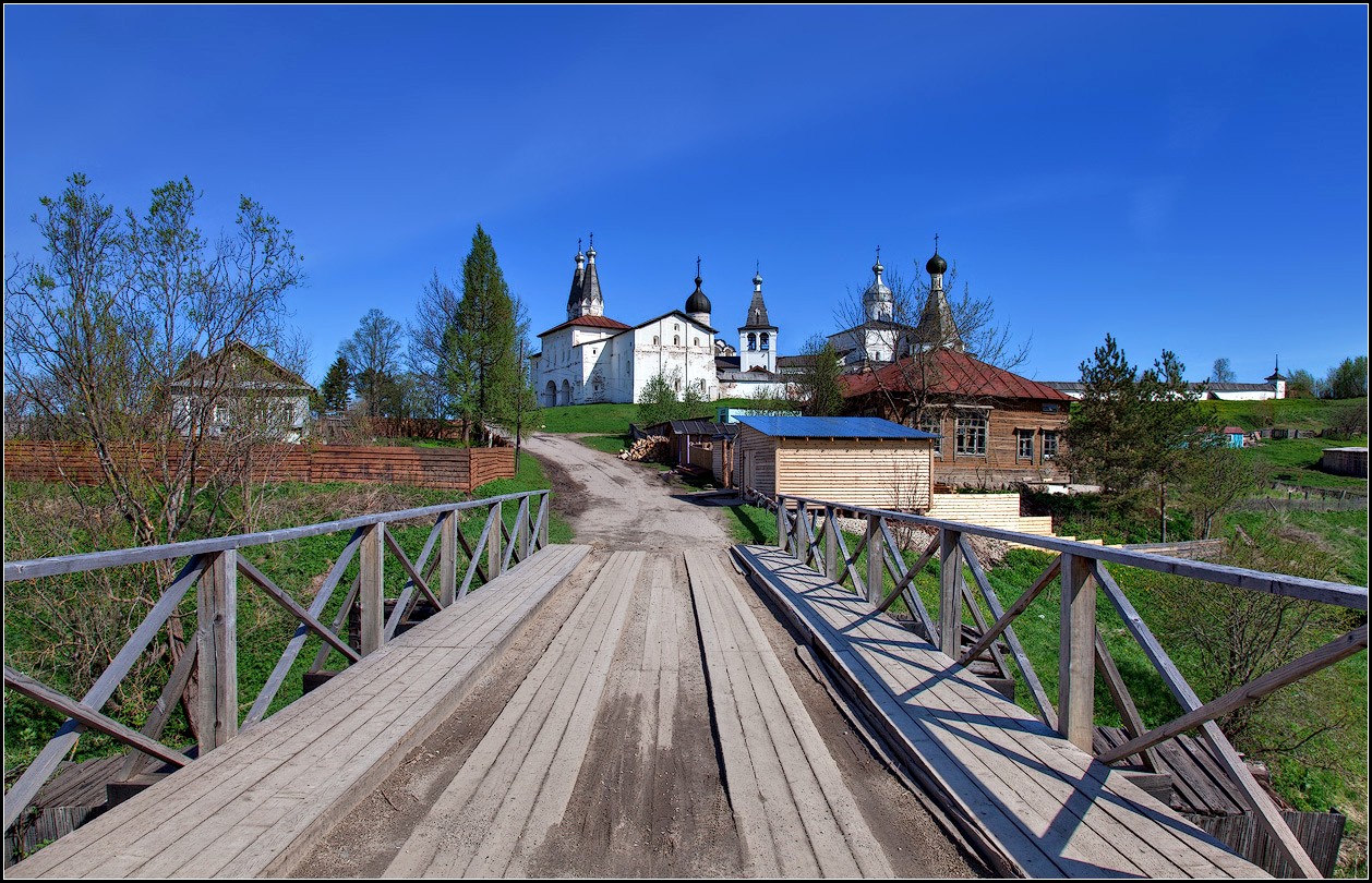 photo "The road to the monastery" tags: landscape, architecture, travel, Ферапонтово, монастырь