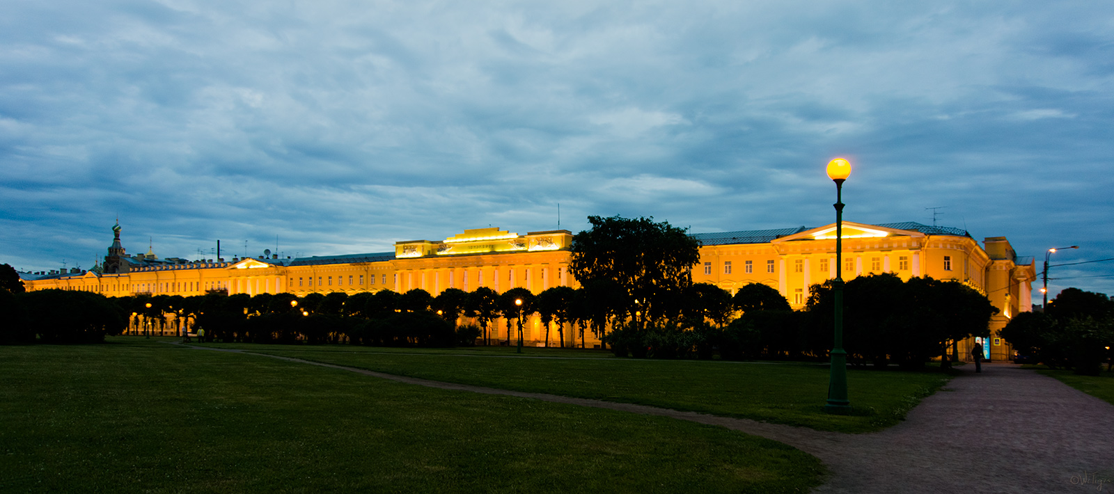 photo "***" tags: landscape, architecture, city, building, clouds, night, summer, temple