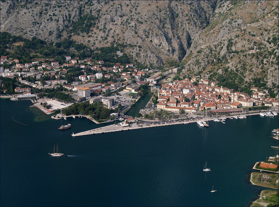 photo "Kotor" tags: city, landscape, travel, Черногория
