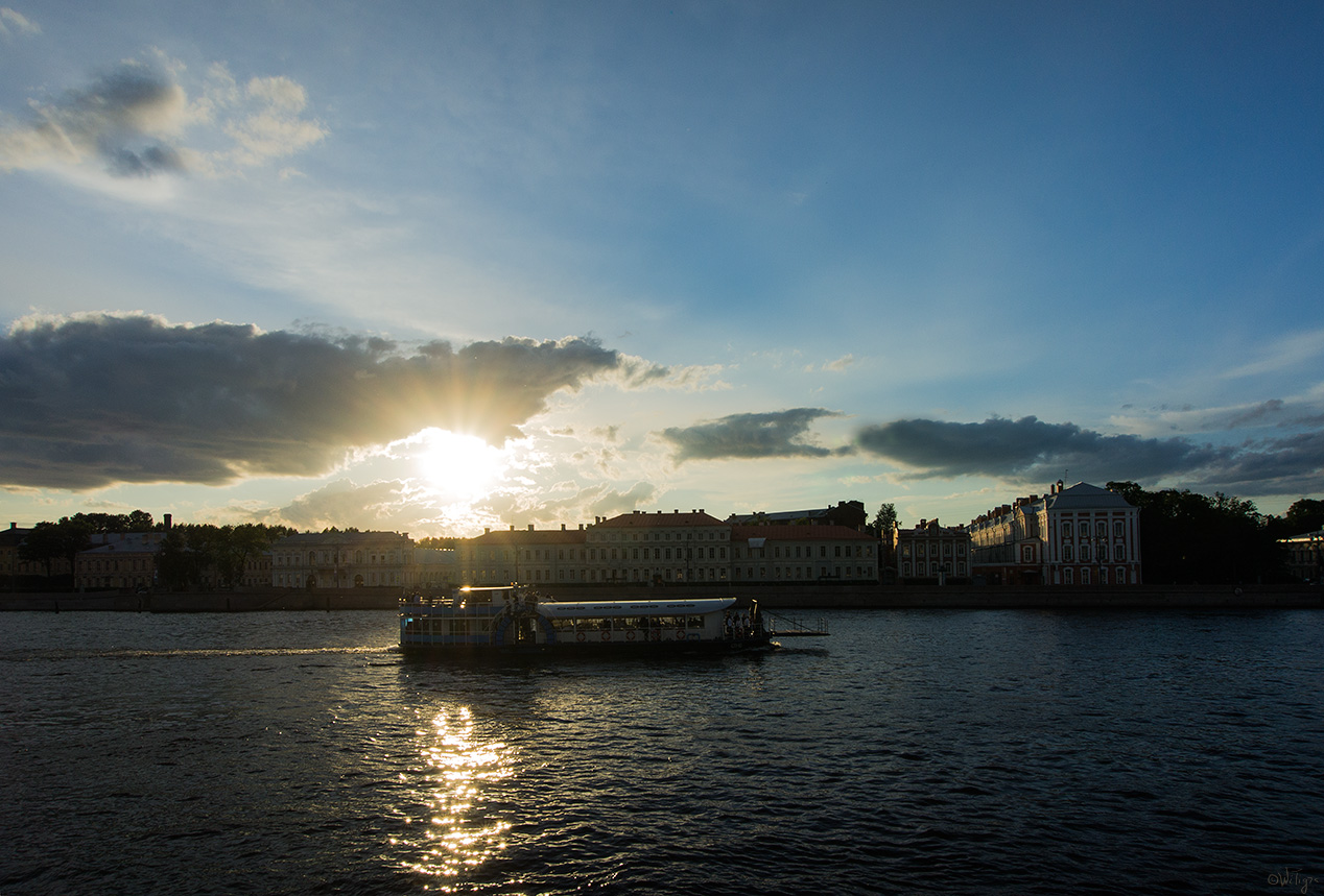 photo "***" tags: landscape, architecture, city, building, clouds, river, summer, sunset, water