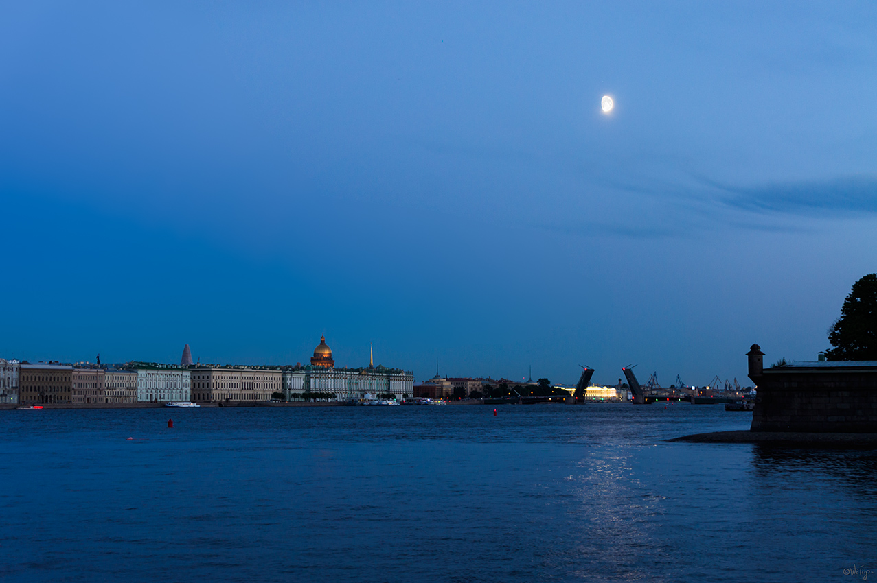 фото "Белая ночь" метки: пейзаж, архитектура, город, вода, здание, лето, ночь, облака, отражения, река, храм