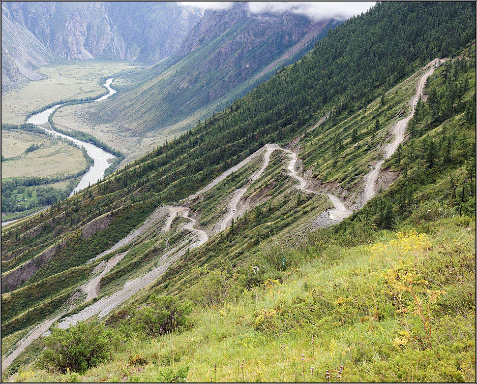 photo "The road from the pass Katu-Yaryk." tags: landscape, travel, nature, Алтай