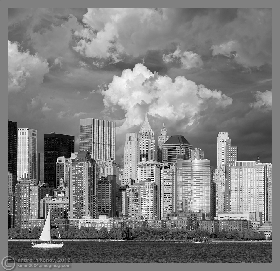фото "* * *" метки: черно-белые, архитектура, город, black  white, Нью-Йорк, городской пейзаж, река
