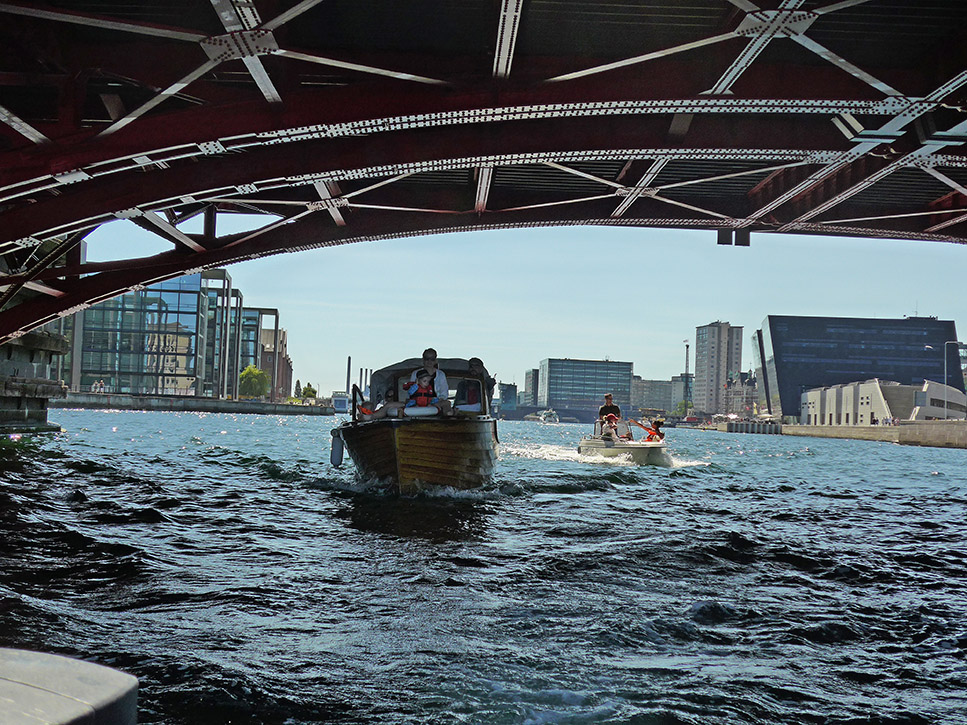 photo "Sailing In Copenhagen Harbour" tags: city, reporting, architecture, 