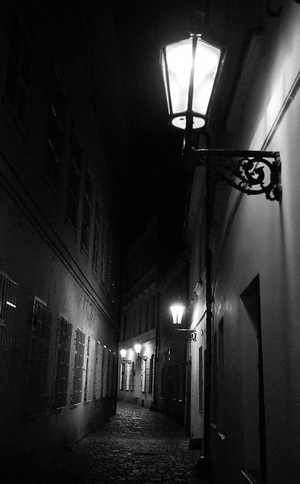 photo "Ночной лестница а фонари" tags: black&white, Prag, Prague, Praha