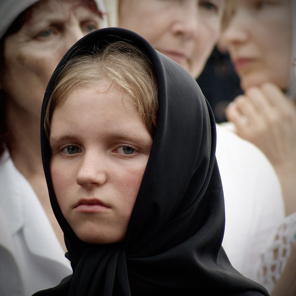 фото "Untitled" метки: , Уссурийск, девочка, жанровый портрет, монастырь