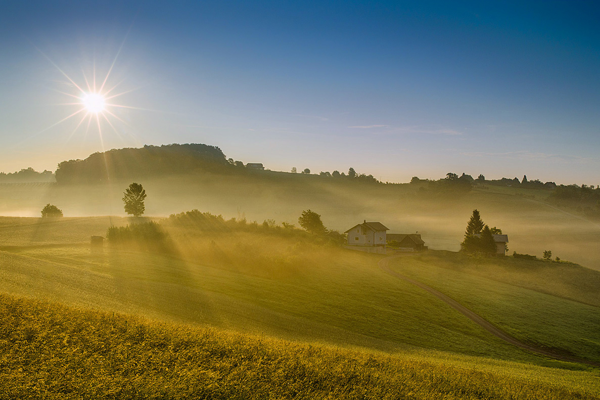 photo "Sunny hills" tags: landscape, nature, Jarenina, Slovenia, Slovenija, fog, mist, morning, sky, sunrise