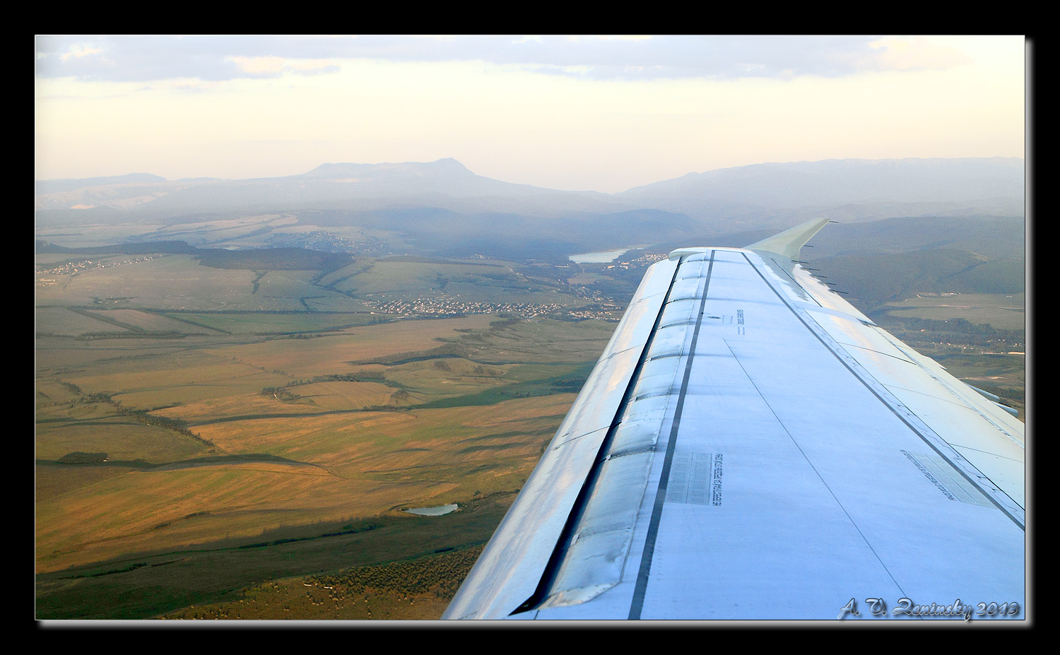 photo "Chater-Dag. In the plane." tags: landscape, travel, nature, clouds, field, mountains, summer, sunset
