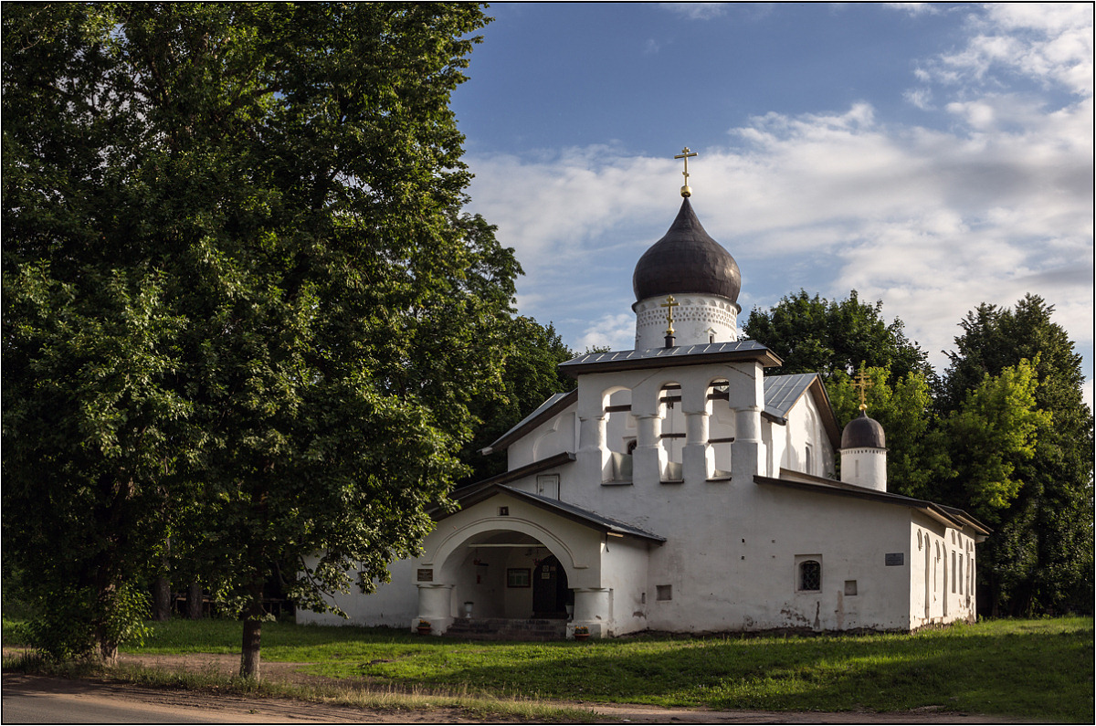 photo "Church of the Resurrection of Jesus Christ" tags: architecture, summer, Псков, церковь