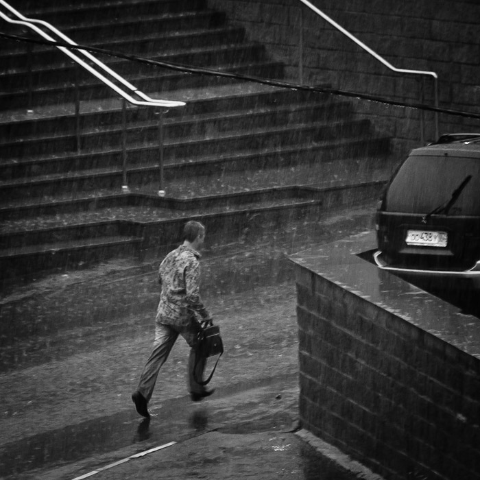 фото "Дождь" метки: репортаж, стрит-фото, черно-белые, 