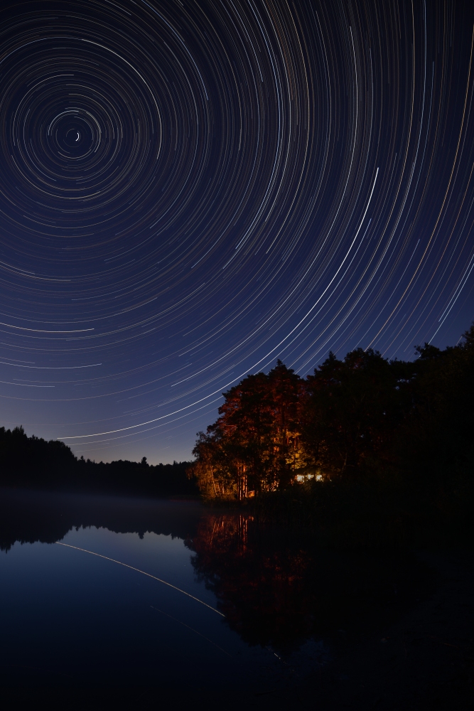 фото "Звезды над прудом" метки: пейзаж, Star Trails, astrophotography, midnight, night, stars, summer, вода, озеро