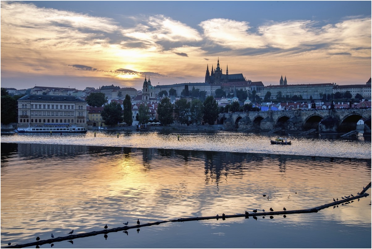 photo "Sunset over Vltava" tags: landscape, travel, Europe, river, sunset, water