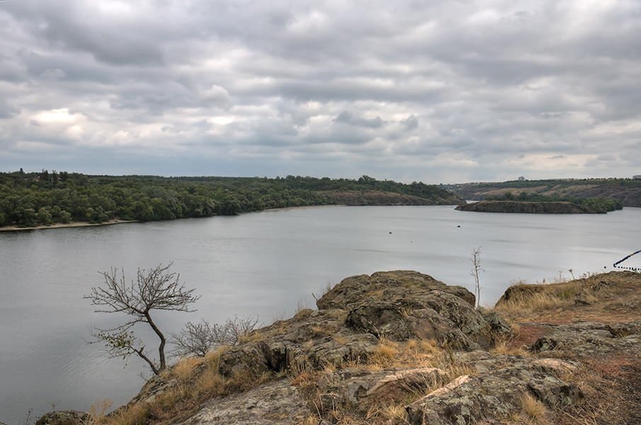 photo "***" tags: landscape, Dnieper, Ukraine, clouds, coast, sky, Запорожье, о. Байда, о. Хортица