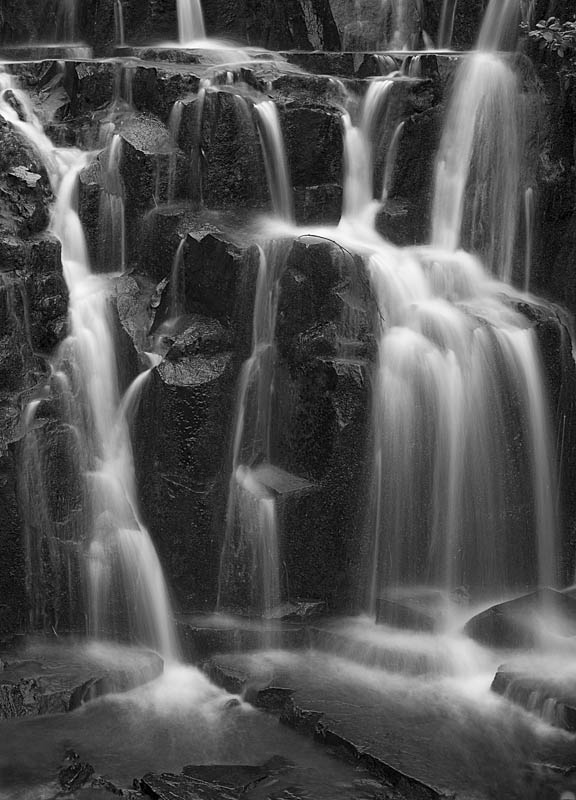 photo "Waterfall 2" tags: landscape, black&white, Mount Rainier, water, waterfall