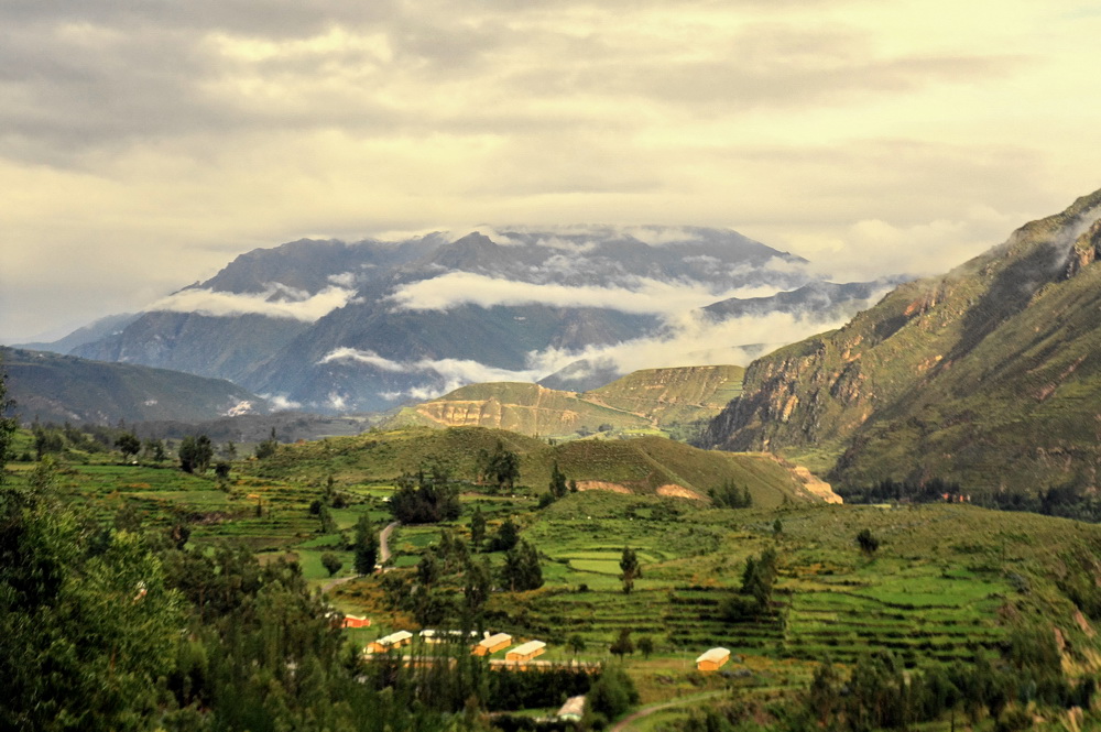 photo "***" tags: landscape, nature, travel, South America, clouds, mountains, village