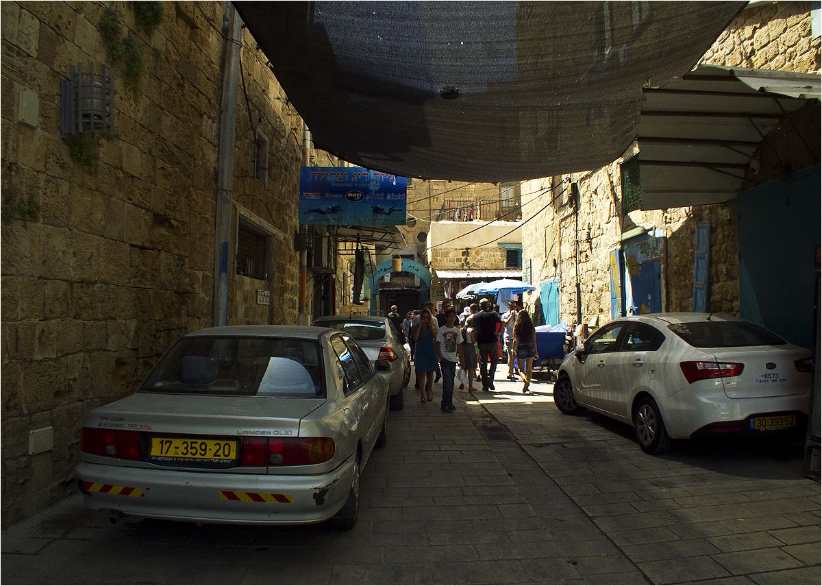 photo "In the blessed shadow" tags: travel, street, genre, Akko. Israel, Акко, Ихраиль