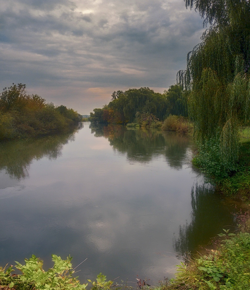 photo "September ..." tags: landscape, nature, autumn, river, тучи