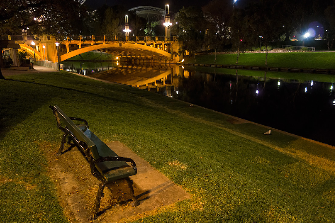 фото "Ночь на реке" метки: пейзаж, архитектура, город, architecture, city, lights, night, reflection, мост, река