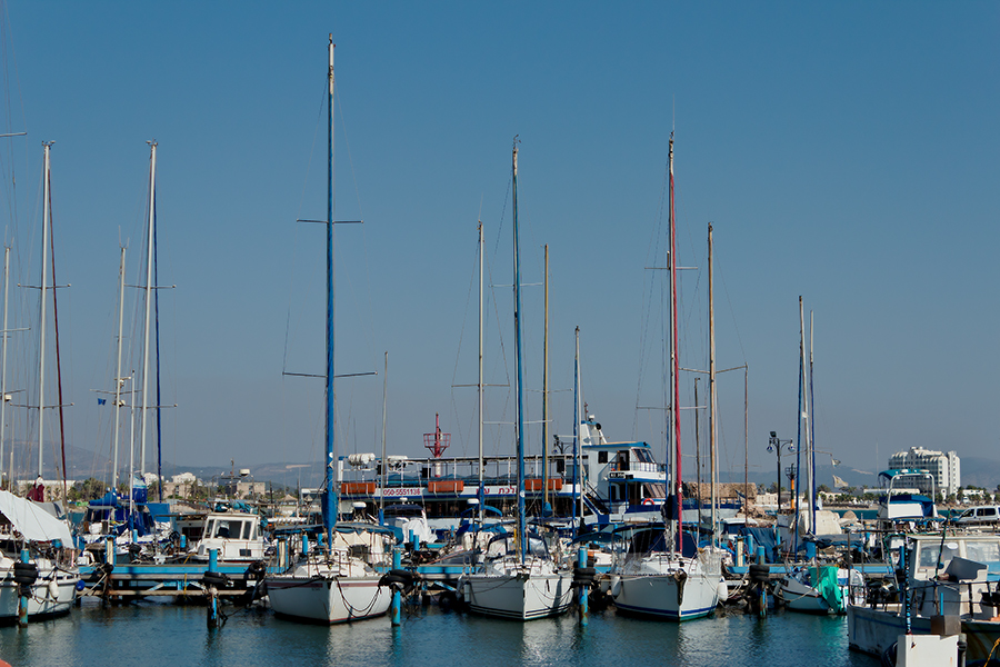 photo "***" tags: travel, reporting, city, Israel, Акко, Средиземное море, порт, яхта