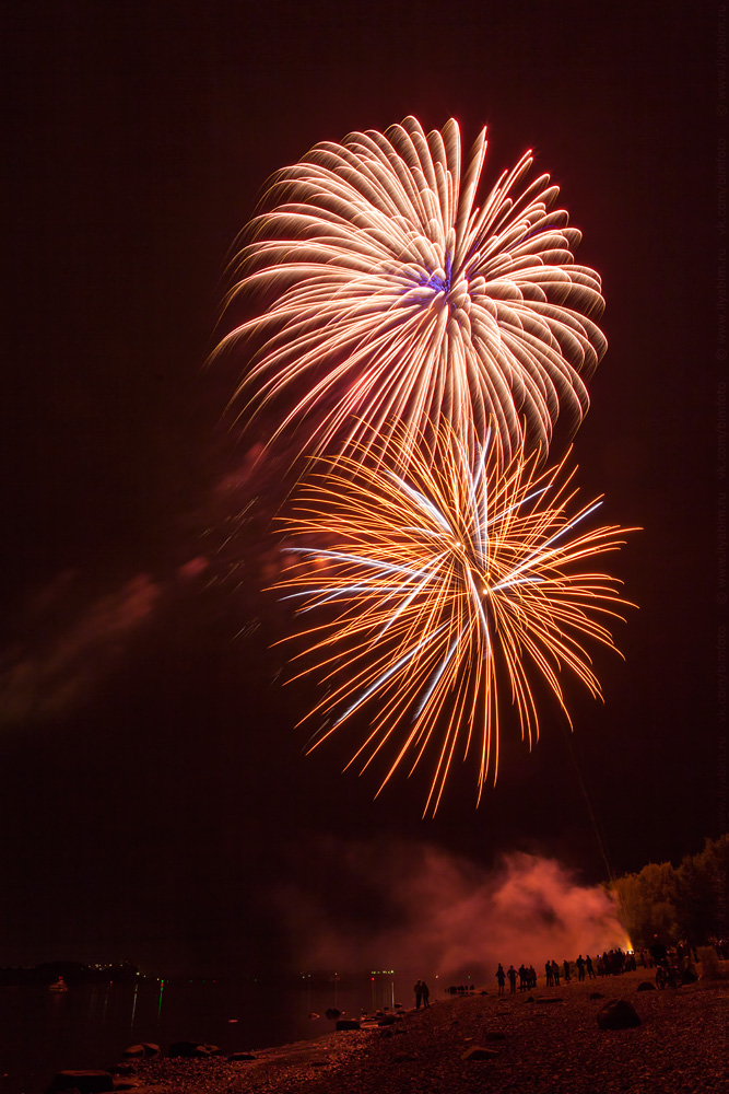 photo "Fireworks" tags: reporting, city, праздник, радость, салют, фейерверк, цвета