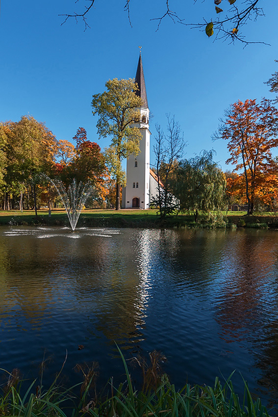 photo "***" tags: landscape, nature, autumn, building, reflections, sky, water, деревья