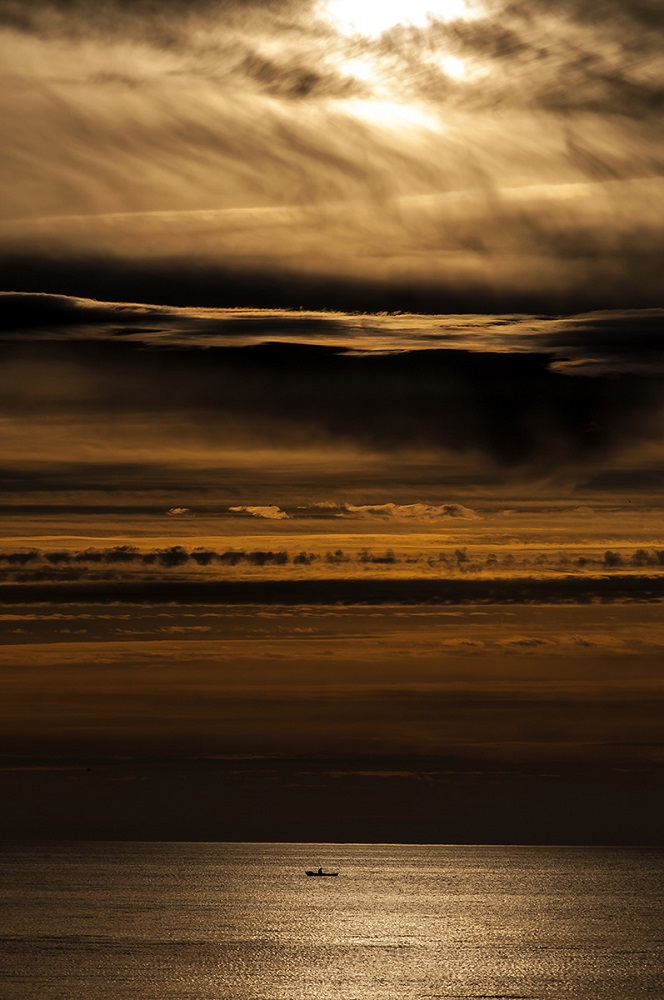 photo "***" tags: nature, landscape, boat, sea, sunset