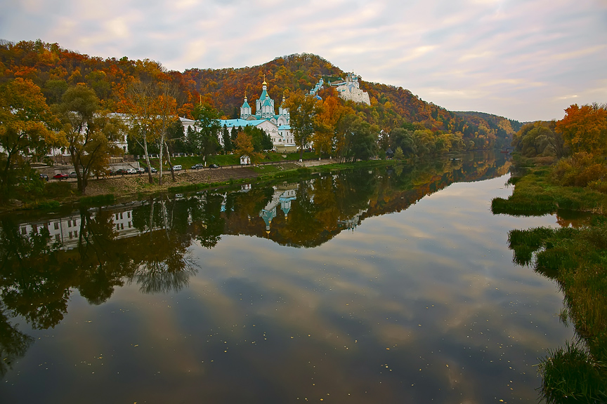 фото "***" метки: пейзаж, путешествия, архитектура, Святогорск, вода, дерево, деревья, небо, облака, осень, отдых, отражение, церьковь