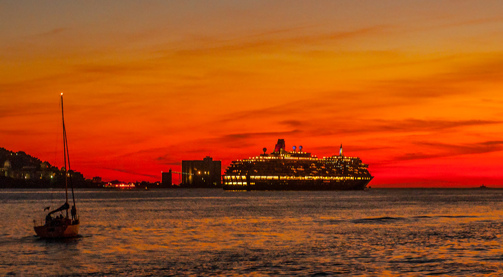 photo "Queen Victoria" tags: nature, landscape, travel, Lisbon, portugal