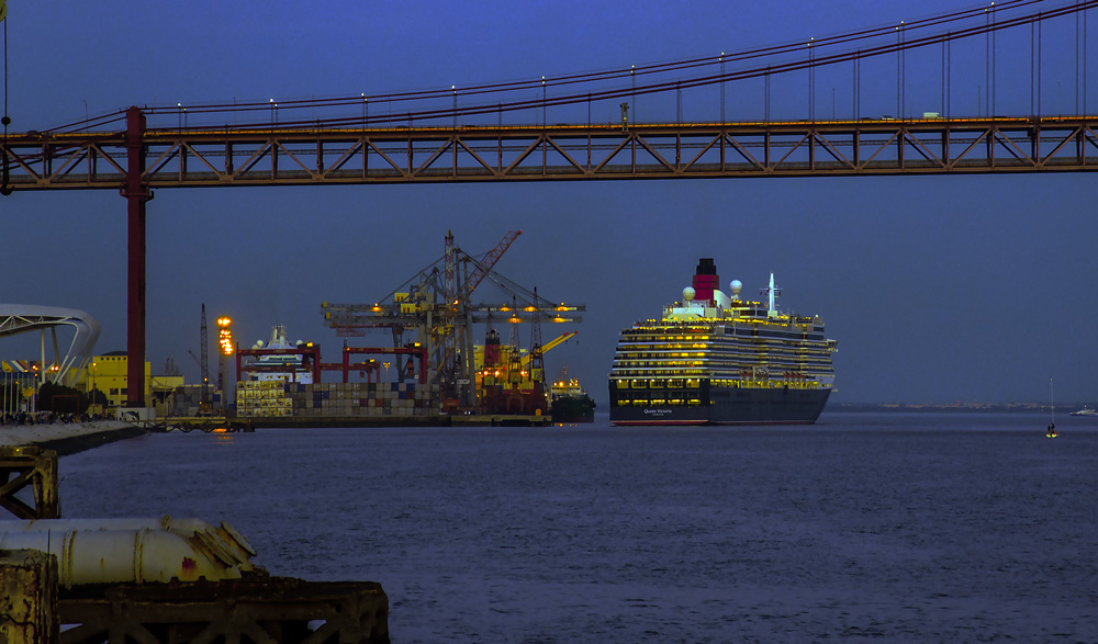 фото "Queen Victoria" метки: путешествия, природа, архитектура, Lisbon, portugal