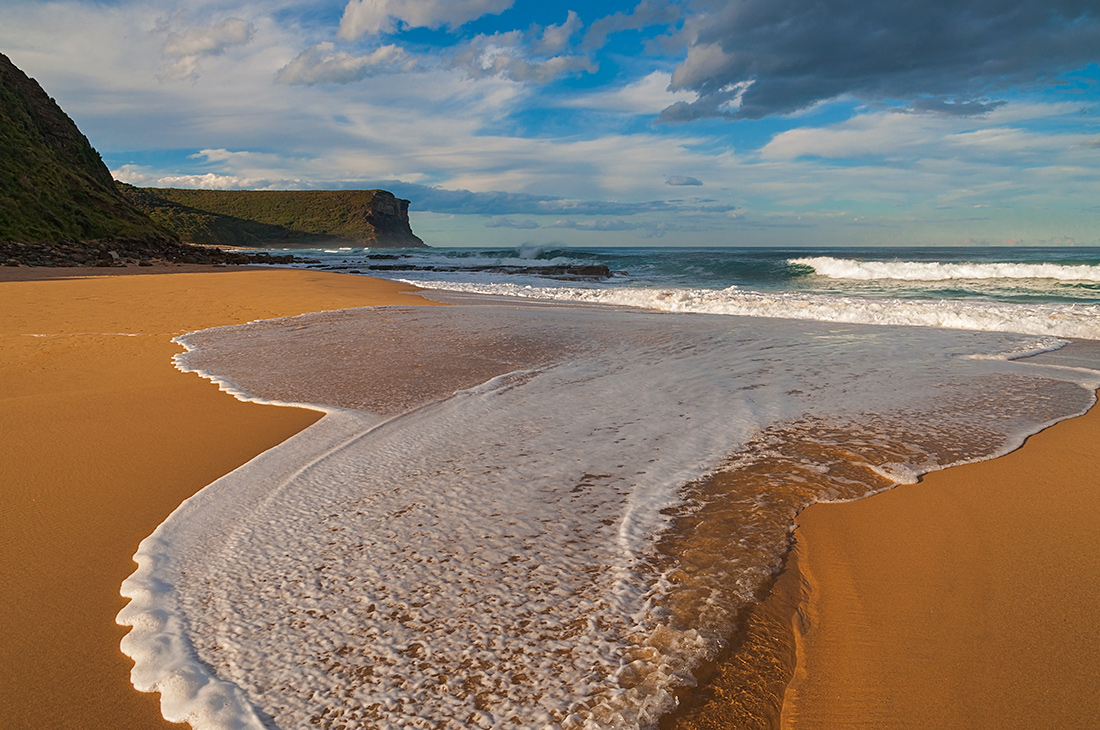 photo "Wave" tags: landscape, Sand, beach, blue, clouds, ocean, rocks, waves