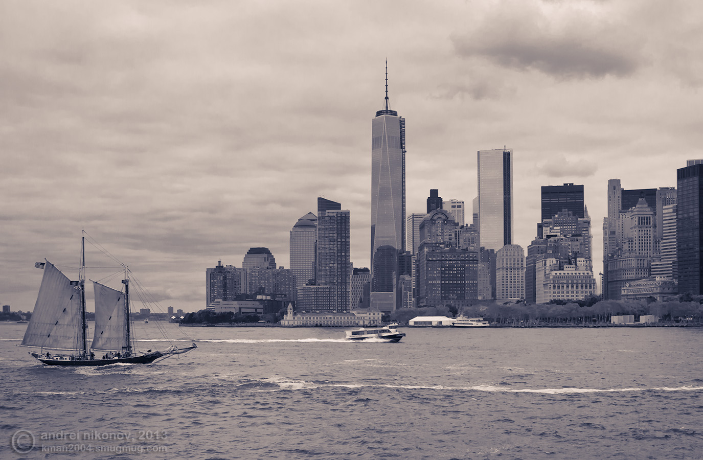 photo "New York harbor" tags: landscape, black&white, city, New York City, cityscape