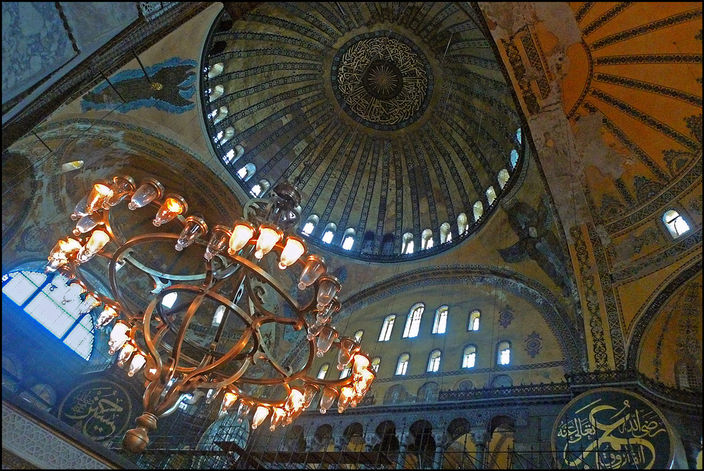 photo "Looking up" tags: interior, Стамбул, Турция