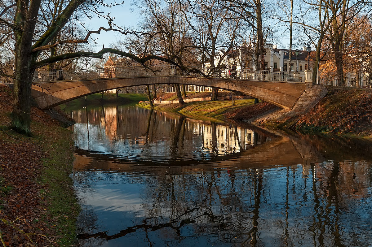 фото "Осенние прогулки..." метки: пейзаж, город, вода, деревья, здание, небо, осень, отражения