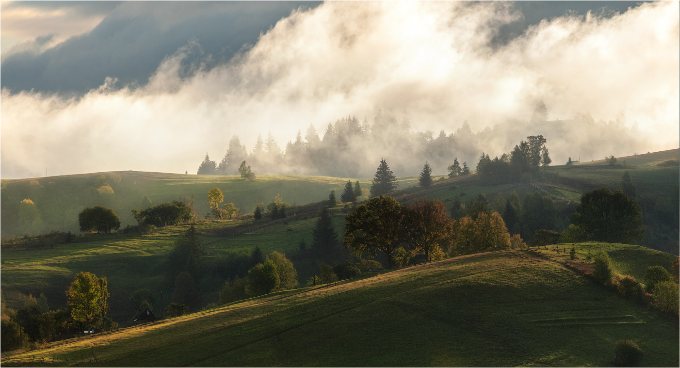 photo "***" tags: landscape, travel, nature, autumn, clouds, fog, morning, mountains, Карпаты