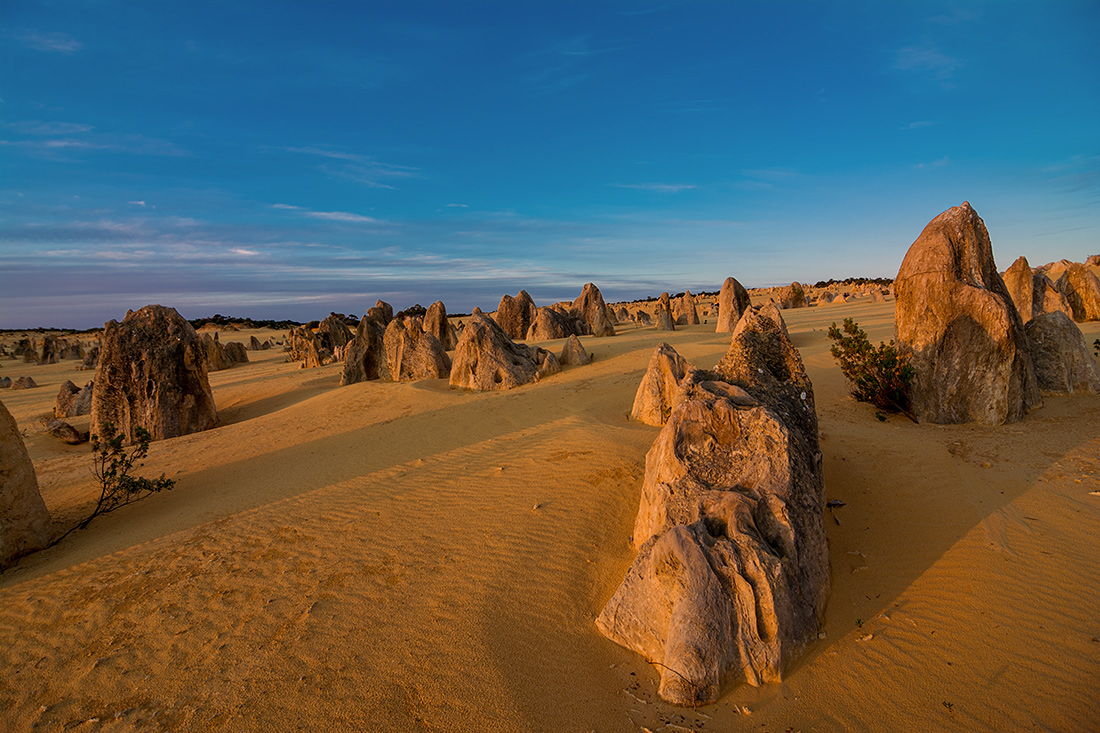 фото "Закат в пустыне" метки: пейзаж, Sand, desert, pinnacles, закат, небо, облака, скалы