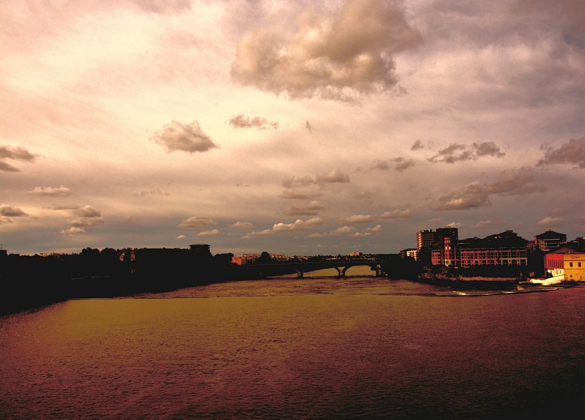 фото "UNE VUE DE TOULOUSE" метки: город, toulouse, urban, небо, облака