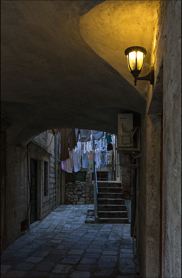 photo "Patio" tags: architecture, city, interior, 