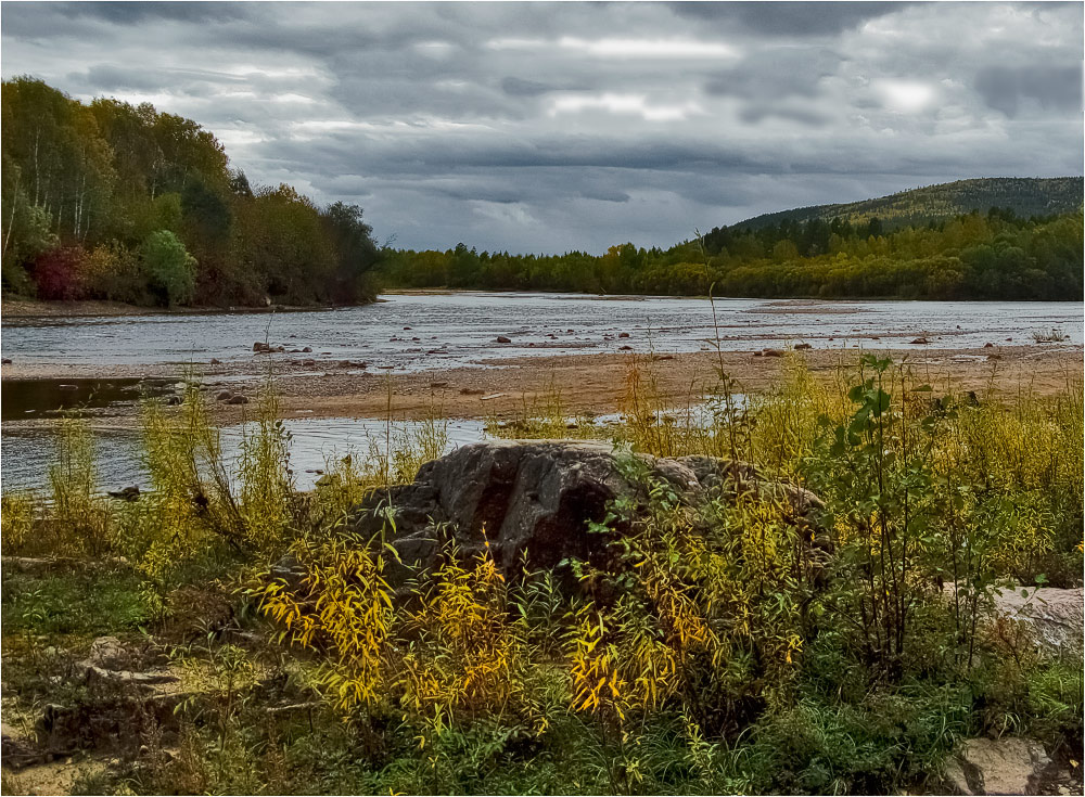 photo "***" tags: landscape, autumn, clouds, forest, water