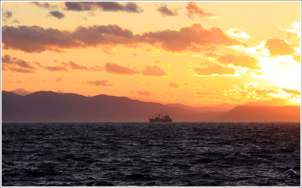 photo "***" tags: landscape, clouds, sea, sunset