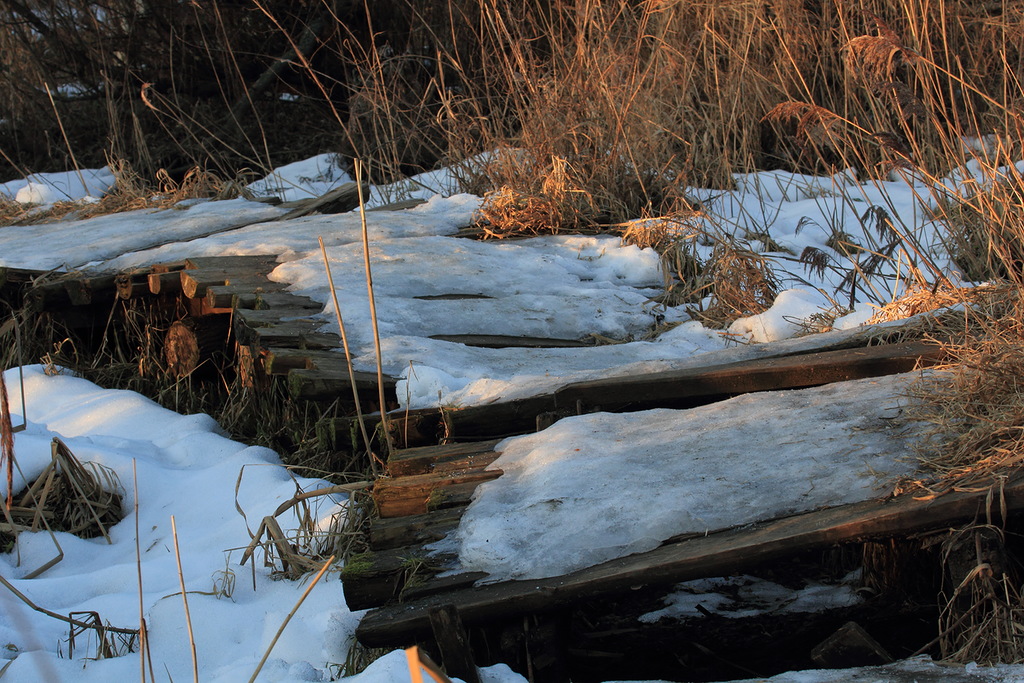 photo "***" tags: landscape, nature, river, snow, sun, winter, деревянная тропа, сугробы, холод