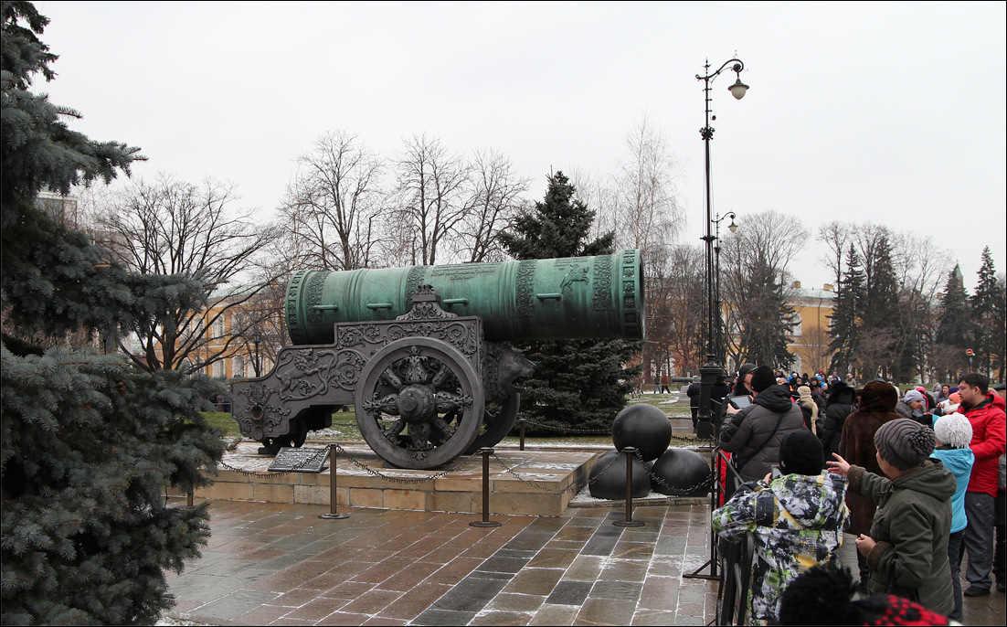 photo "Nuclear weapons Kremlin" tags: reporting, architecture, Царь-пушка