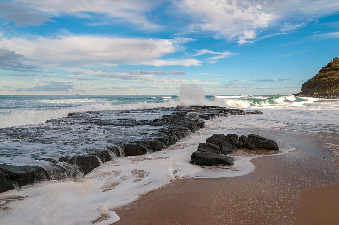 photo "Wave" tags: landscape, nature, Sand, beach, blue, clouds, ocean, rock, sea, sky, water, wave