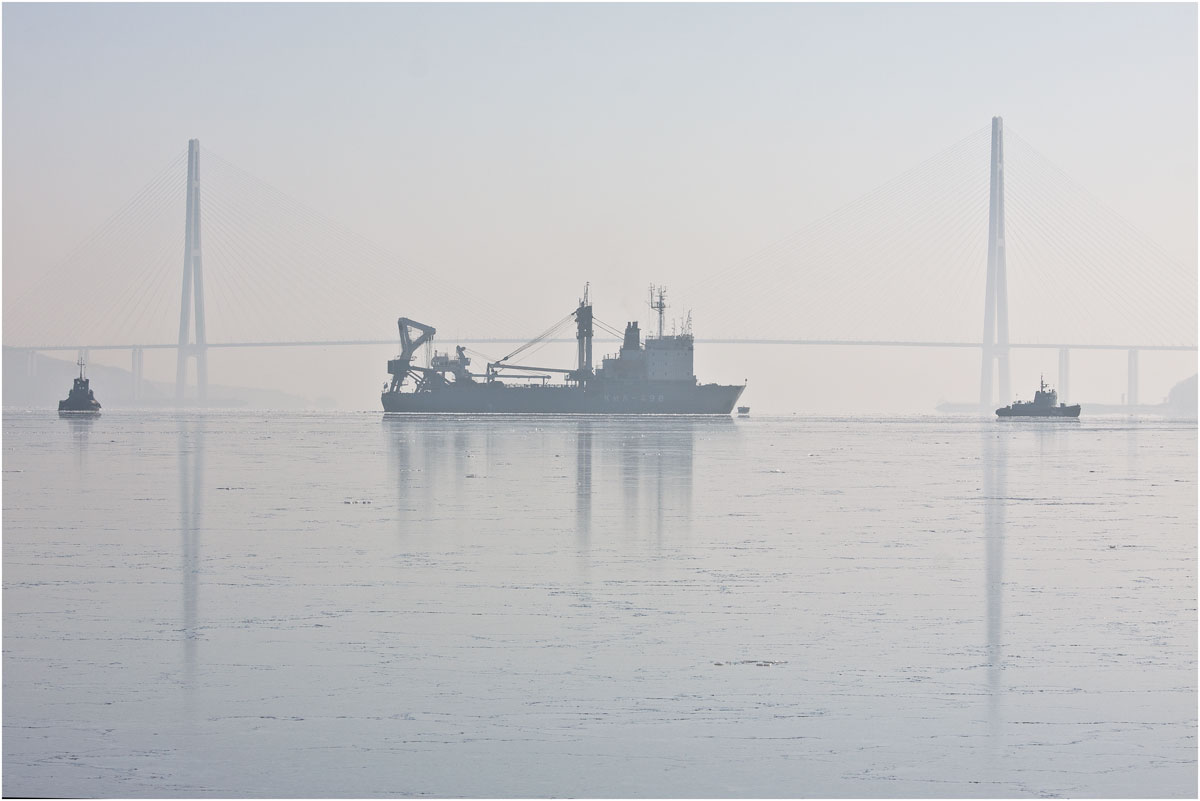 photo "***" tags: landscape, bridge, sea, ship, winter, лед