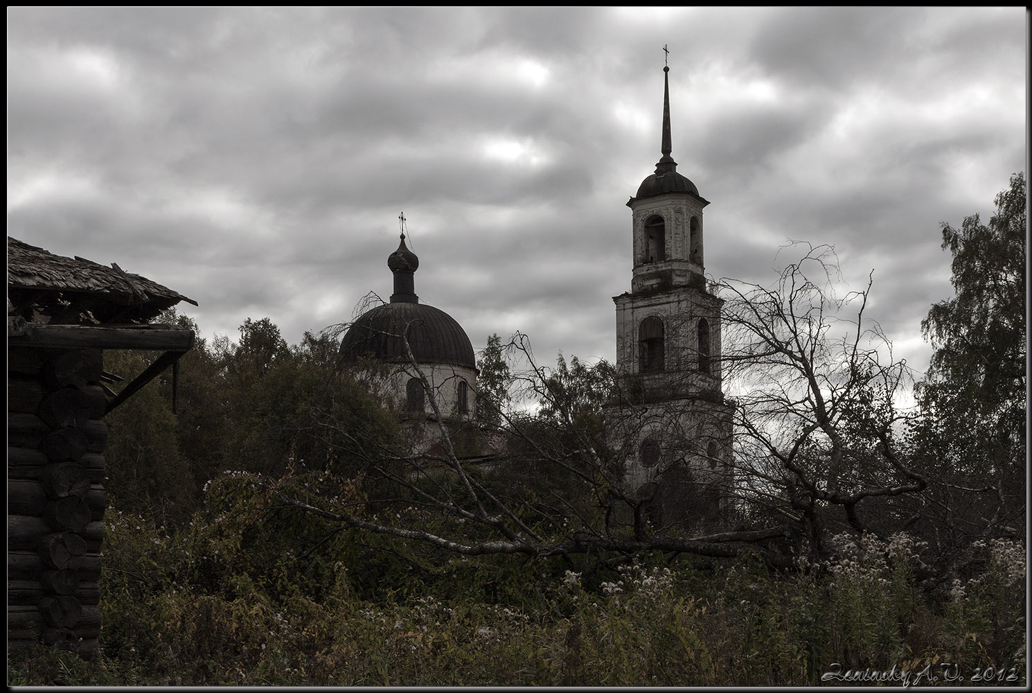photo "You have only faith? ..." tags: architecture, landscape, travel, Europe, building, clouds, summer, temple