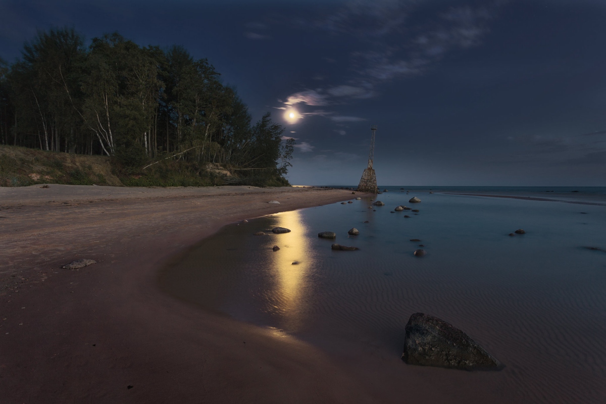 фото "Заброшенный маяк." метки: пейзаж, лунная дорожка