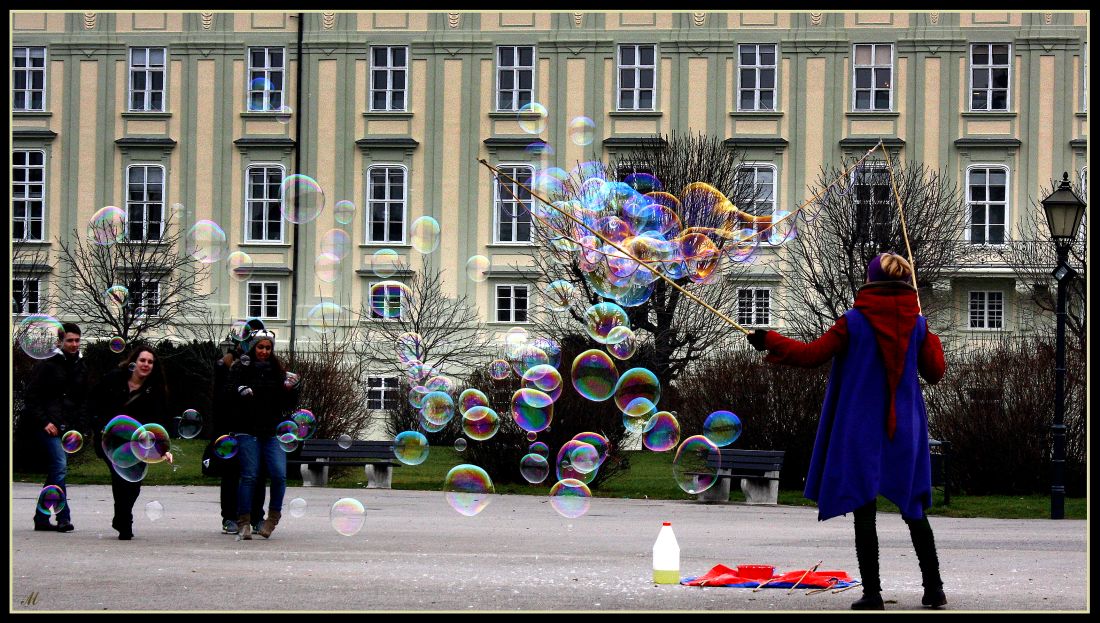 фото "Bubble blower..." метки: стрит-фото, разное, 