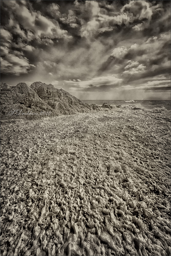 photo "***" tags: landscape, nature, black&white, Europe, clouds, mountains, sea, spring, water