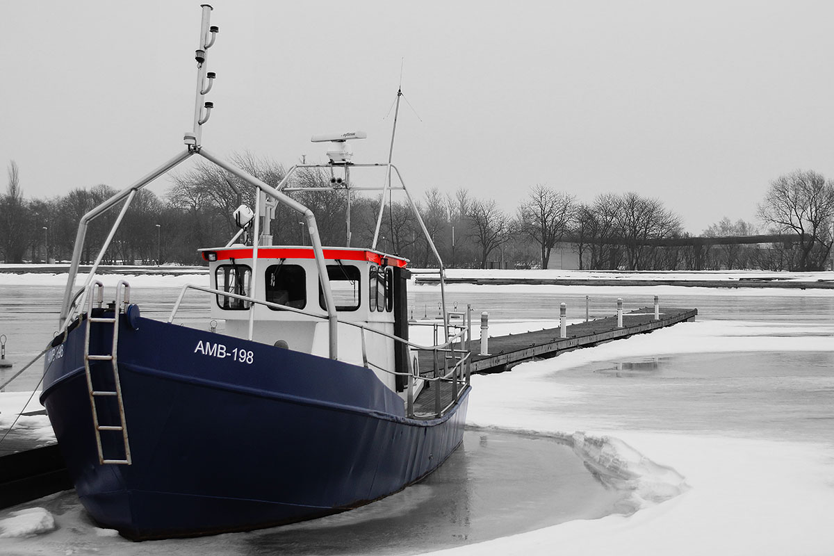 photo "В ожидании весны" tags: landscape, technics, sea, ship, winter, лед